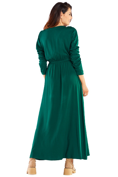 Sukienka Maxi Z Wiskozy Rozporek Z Przodu Długi Rękaw - zielona